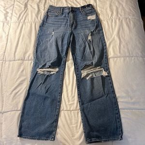 Hollister Ultra High-Rise Dad Jean